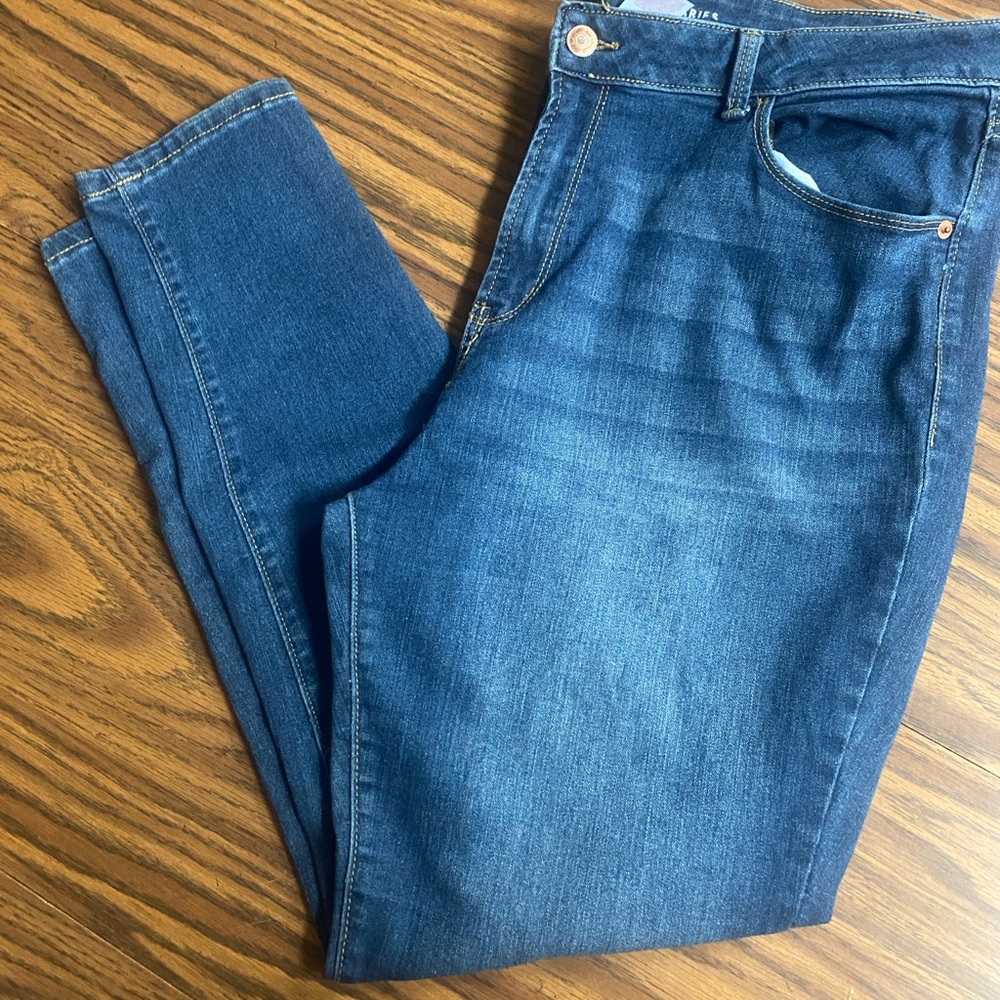 No Boundaries Women's Skinny Jeans in Blue
